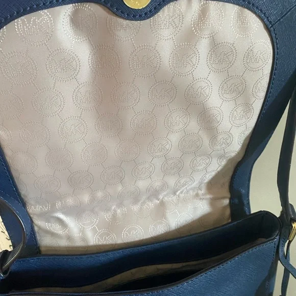 Michael Kors Dark Blue Hamilton Crossbody Bag with Gold Details - Picture 8 of 16